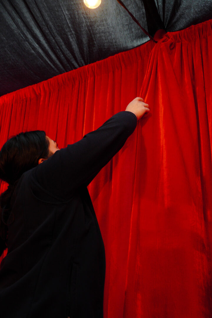 Burlesque - Carissa fixing Drape